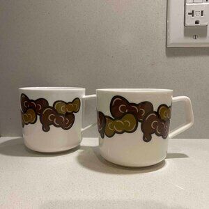 Lot of 2 Hello Kitty (2014) mugs